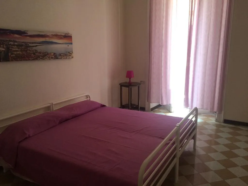 *** Bed and breakfast O Sarracino B&B Nápoles Italia